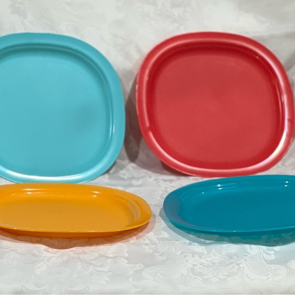 NEW (NIP) Tupperware Luncheon Plates Set - Yellow, Pink, Blue.  (LAST one) - Picture 3 of 6